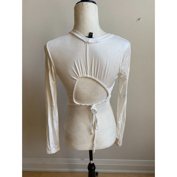 𝅺LULU'S "Back To Basics" Womens White Long Sleeve Tshirt Sz Small Back Cut Out - Picture 4 of 8
